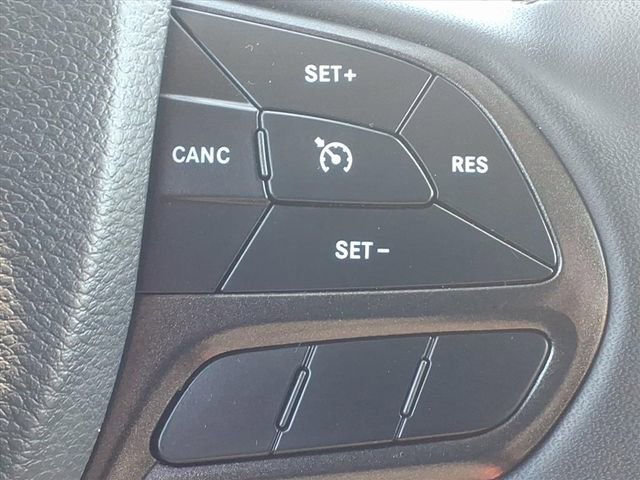 Used 2022 Jeep Cherokee Trailhawk image 17