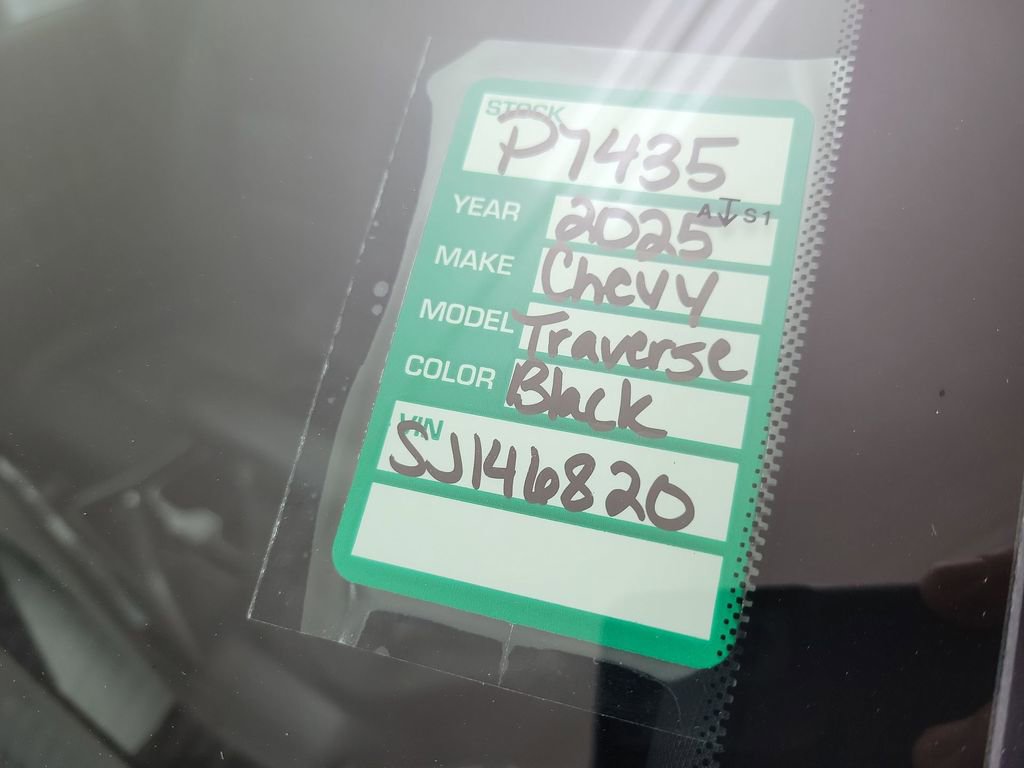 Certified 2025 Chevrolet Traverse LT image 24