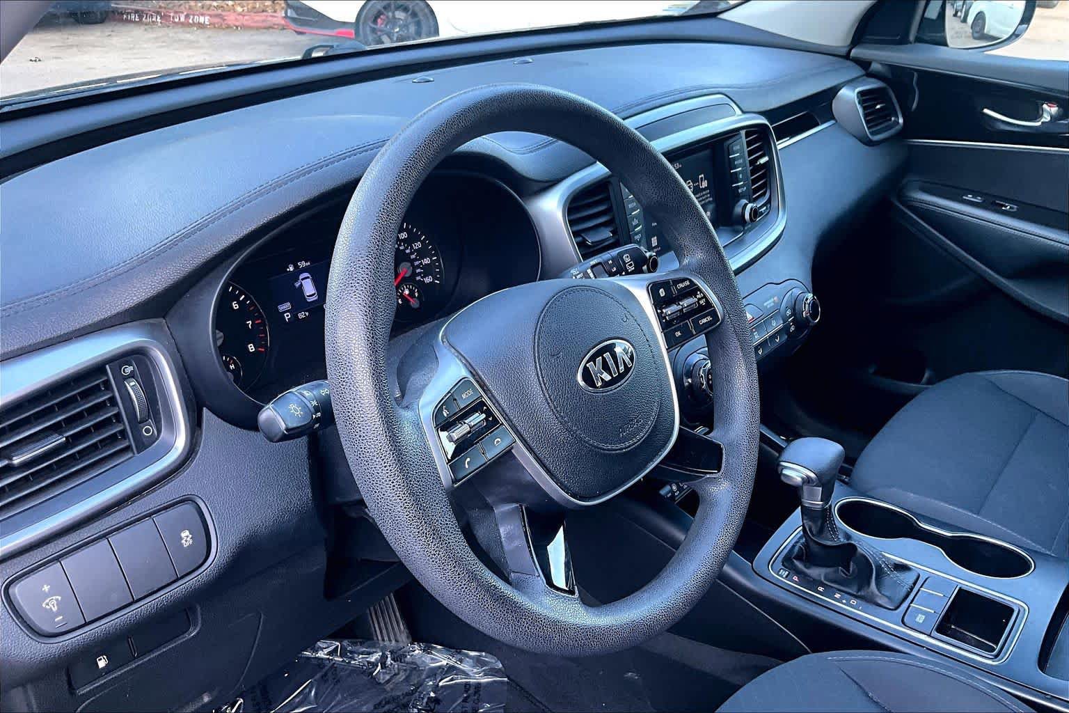 Used 2019 Kia Sorento L FWD image 17