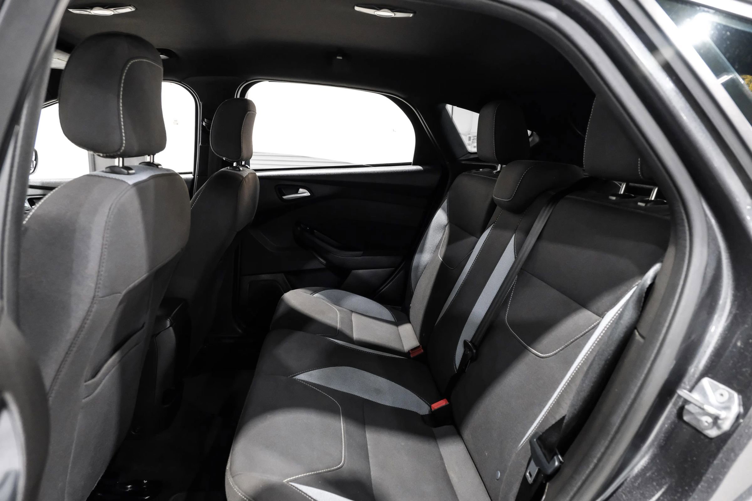 Used 2018 Ford Focus ST image 17