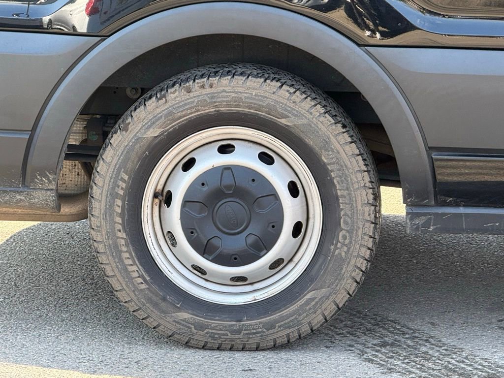 Used 2019 Ford Transit 350 XL image 6