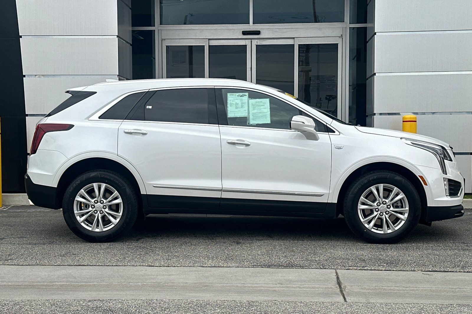 Used 2022 Cadillac XT5 Luxury image 3