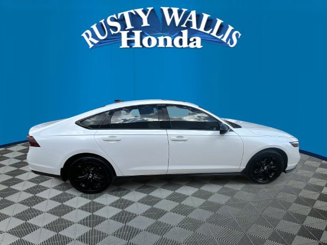 Certified 2025 Honda Accord SE image 3