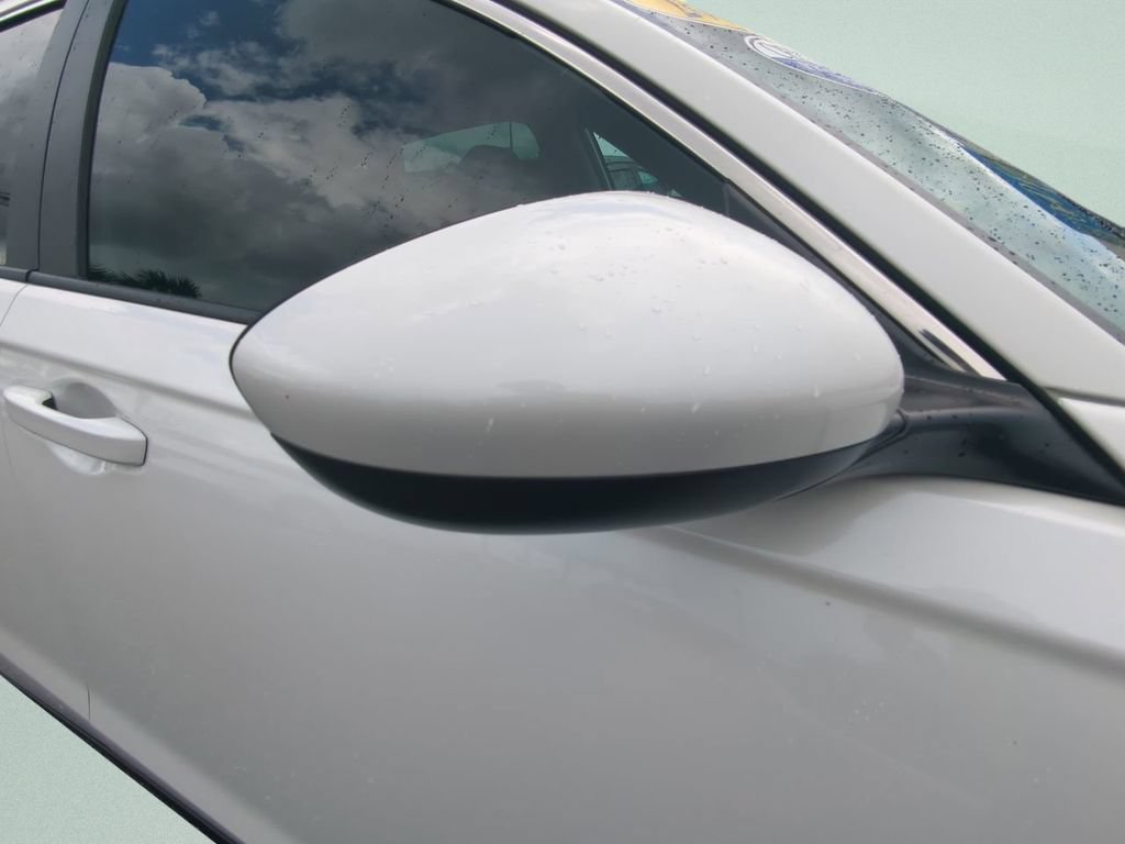 Certified 2025 Honda Accord LX image 27