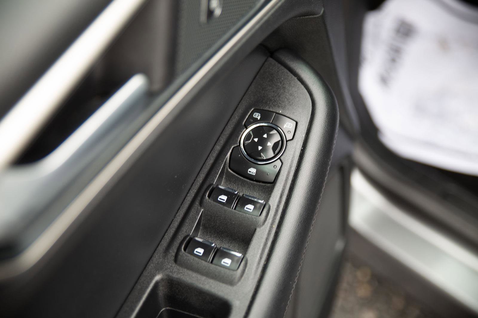 Used 2024 Ford Edge SEL image 18