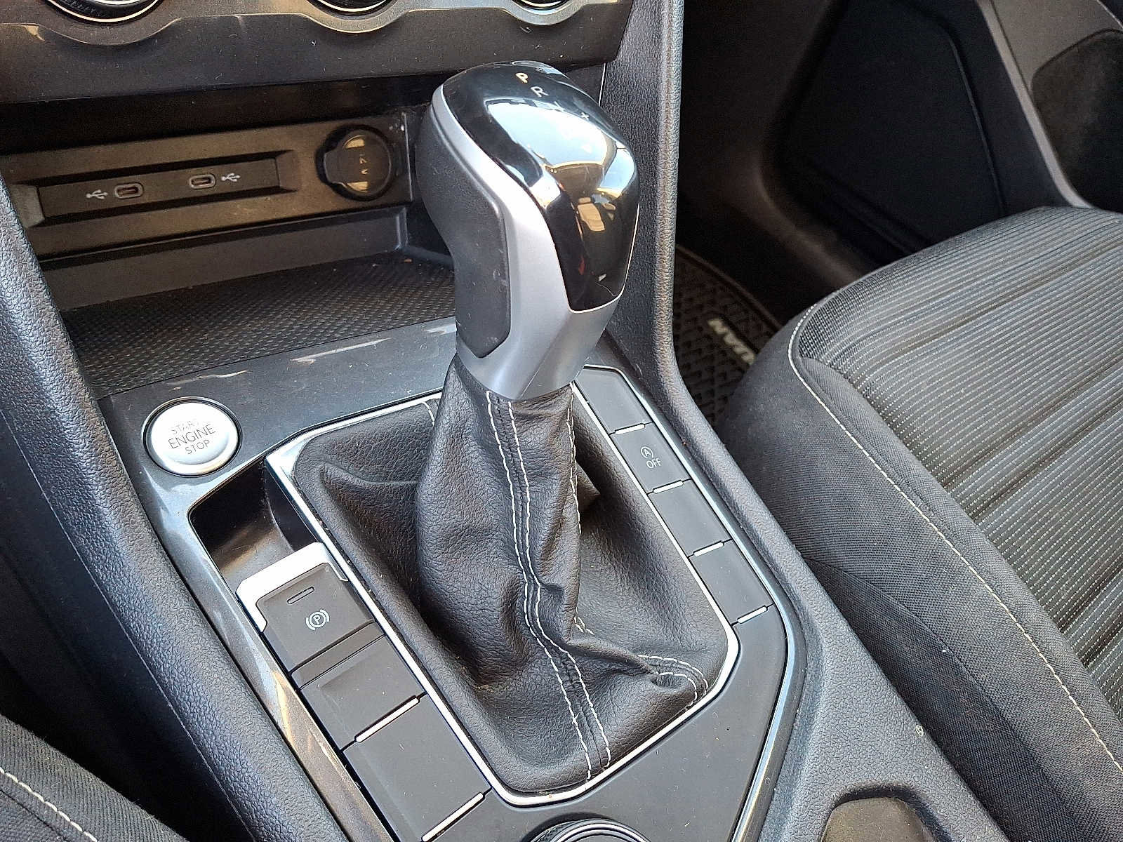 Used 2022 Volkswagen Tiguan S image 14