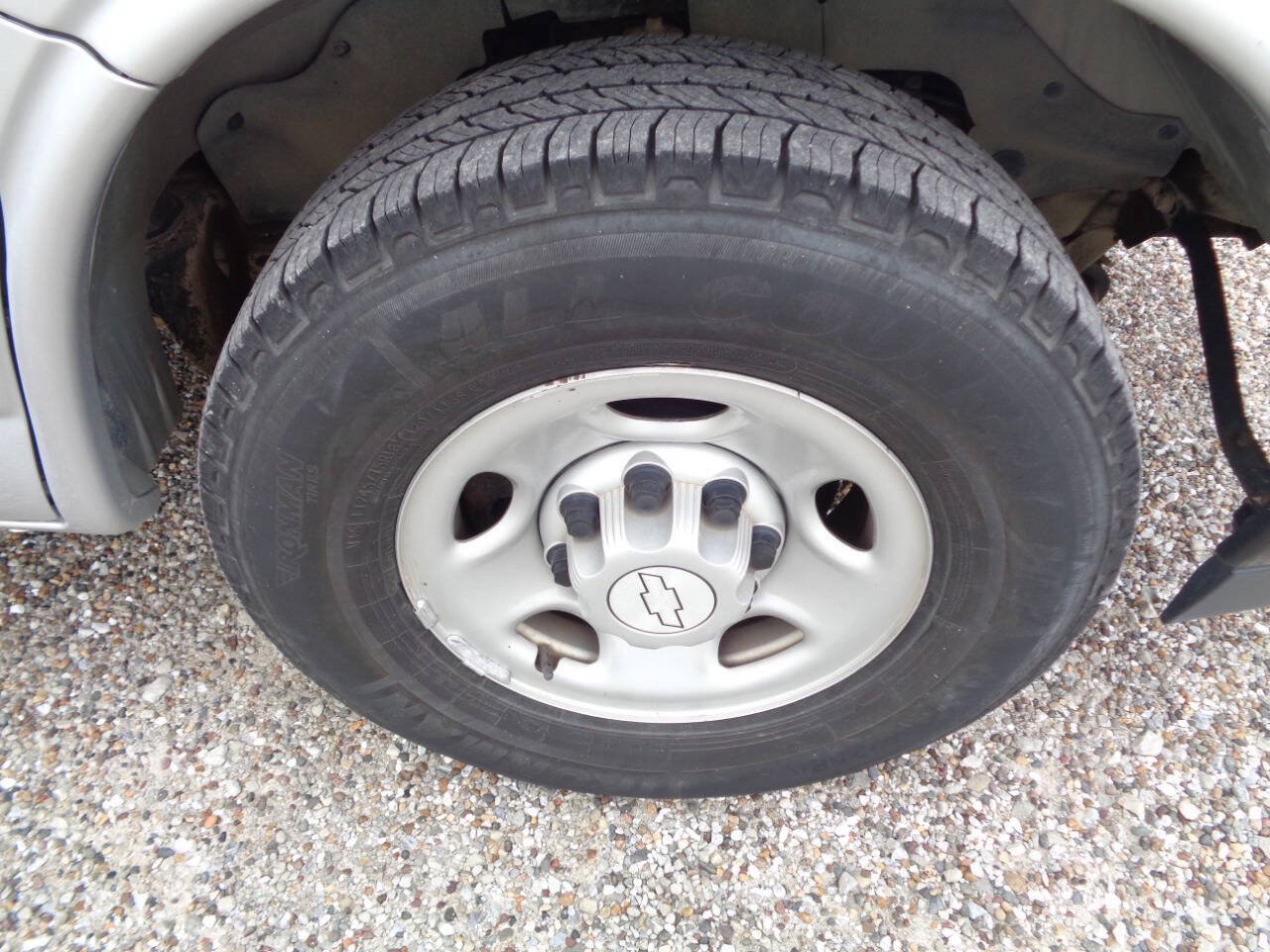 Used 2019 Chevrolet Express 3500 LS RWD image 11