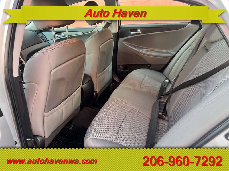 Used 2012 Hyundai Sonata GLS image 10