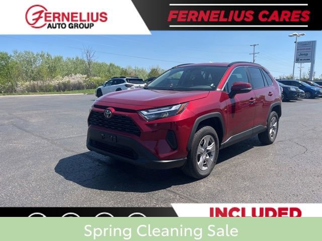 Used 2025 Toyota RAV4 XLE AWD/4WD image 3