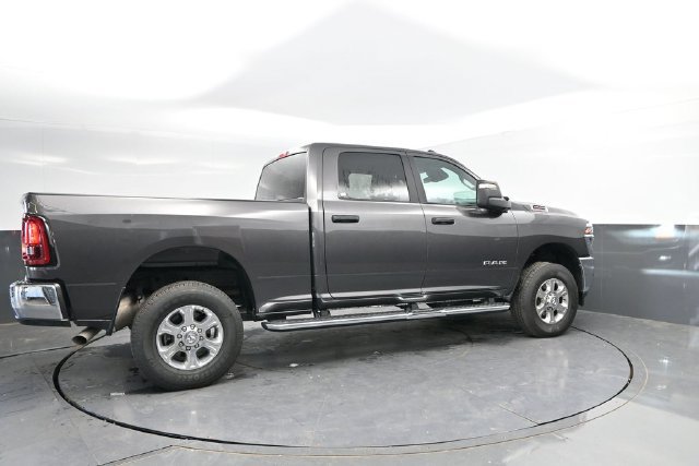 Used 2026 RAM 2500 Big Horn AWD/4WD image 2