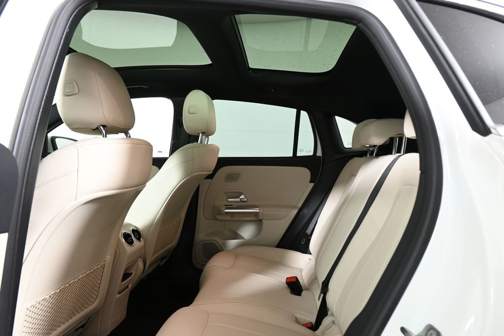 Certified 2026 Mercedes-Benz GLA 250 4MATIC image 32