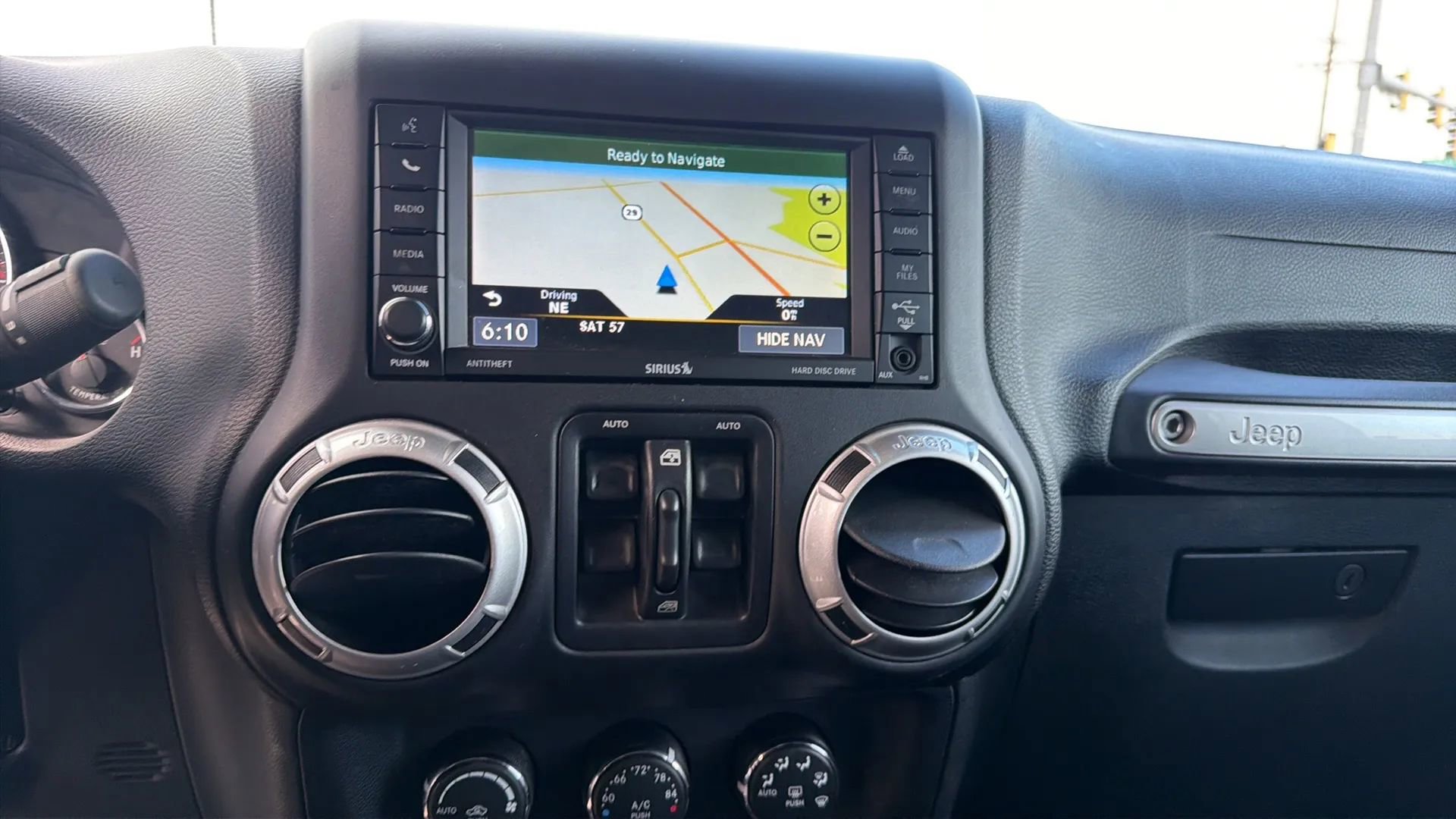 Used 2016 Jeep Wrangler Unlimited Rubicon image 73