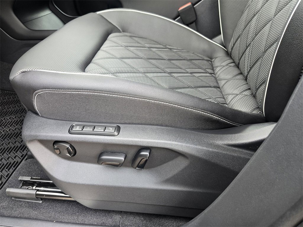 New 2026 Volkswagen Atlas SEL Premium R-Line image 19