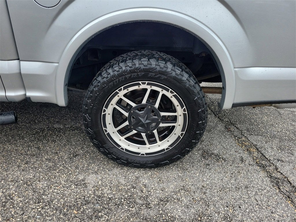 Used 2015 Ford F150 Lariat w/ Trailer Tow Package image 8