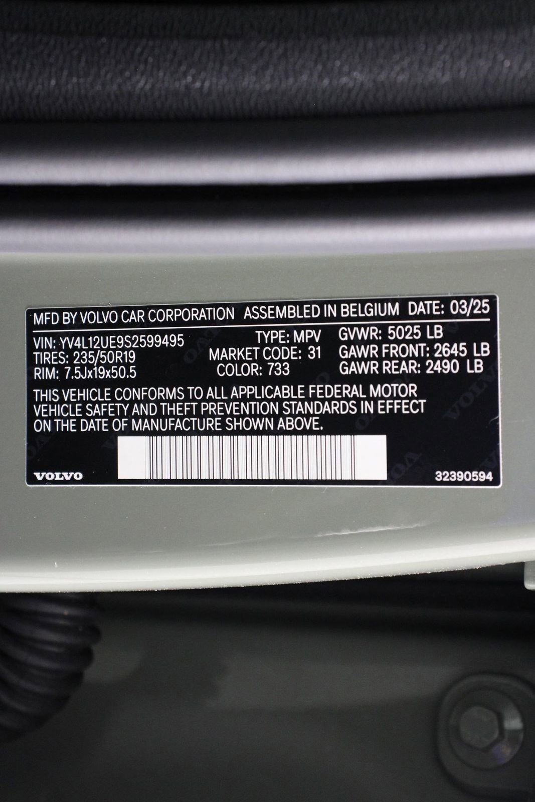 Certified 2025 Volvo XC40 B5 Plus image 16