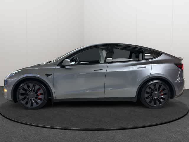Used 2024 Tesla Model Y Performance AWD/4WD image 3