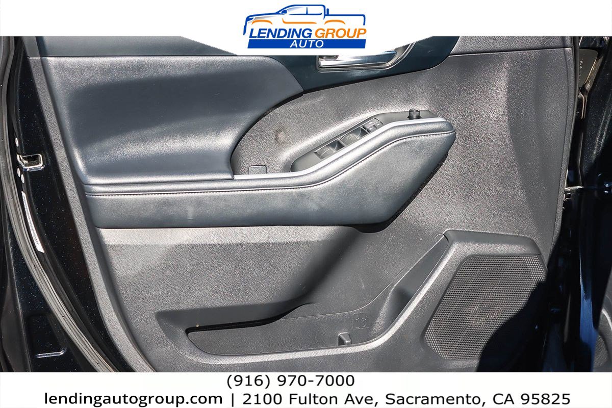 Used 2021 Toyota Highlander XLE image 26