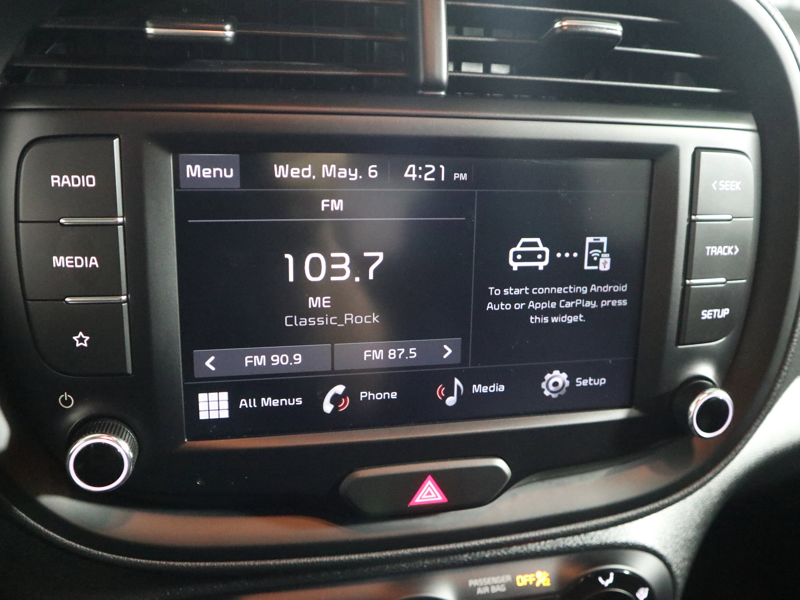 Used 2025 Kia Soul LX w/ LX Technology Package FWD image 32