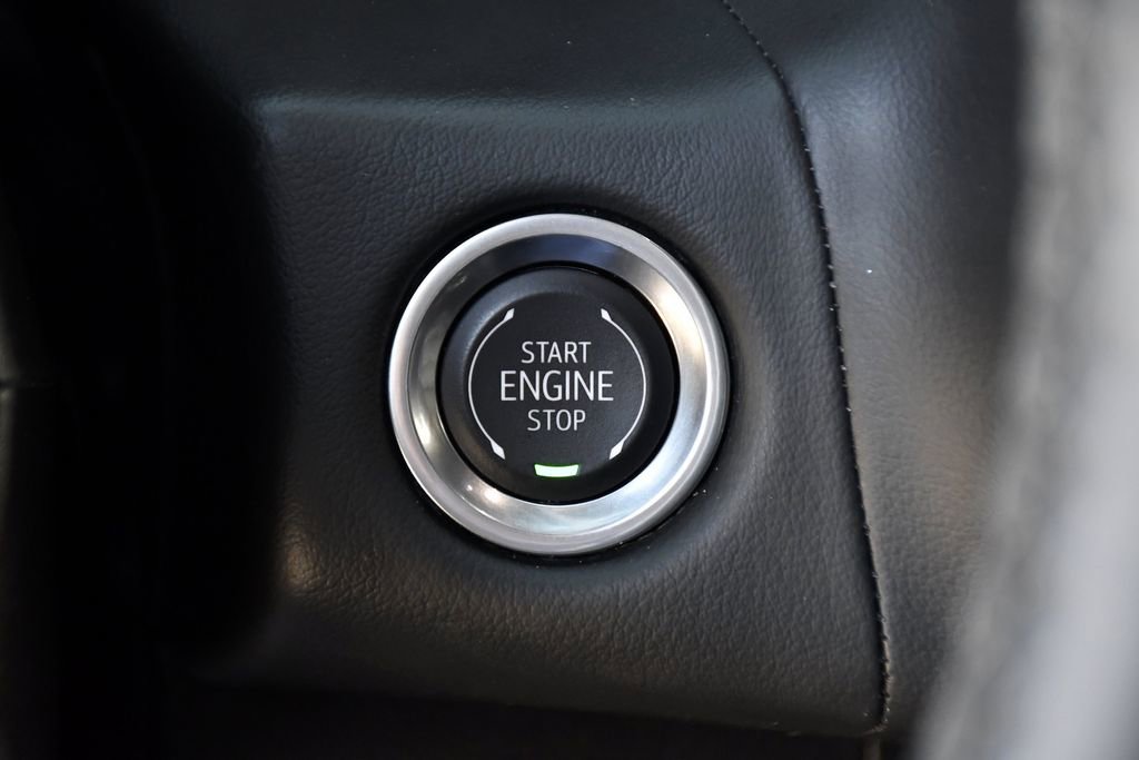 Used 2024 Chevrolet Suburban Z71 w/ Luxury Package image 19