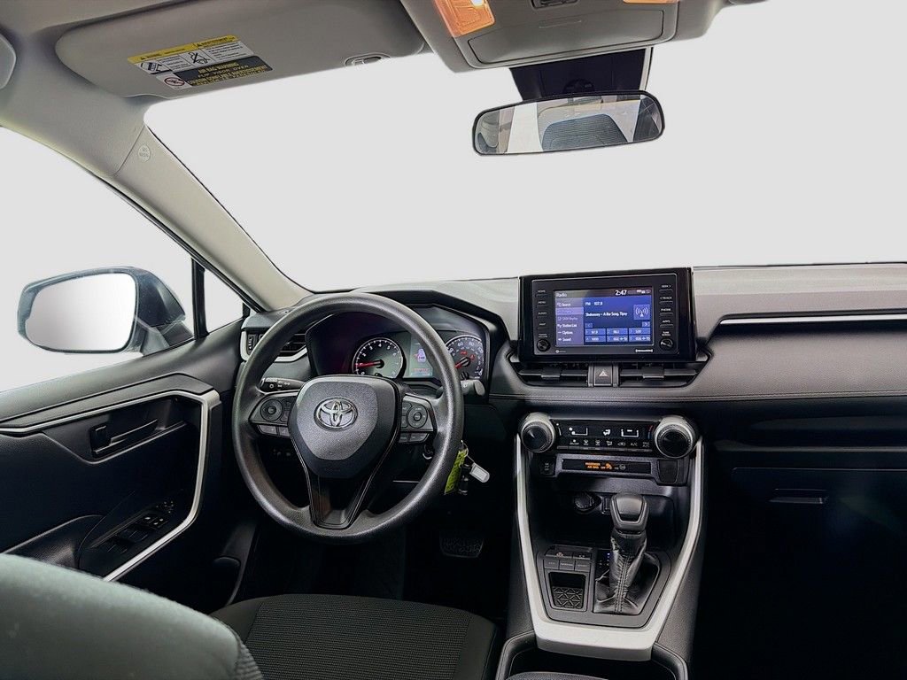 Used 2020 Toyota RAV4 LE image 23