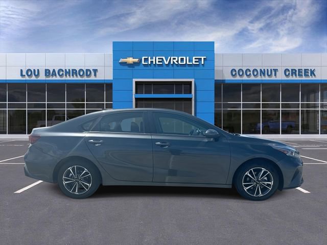 Used 2024 Kia Forte LXS FWD image 9