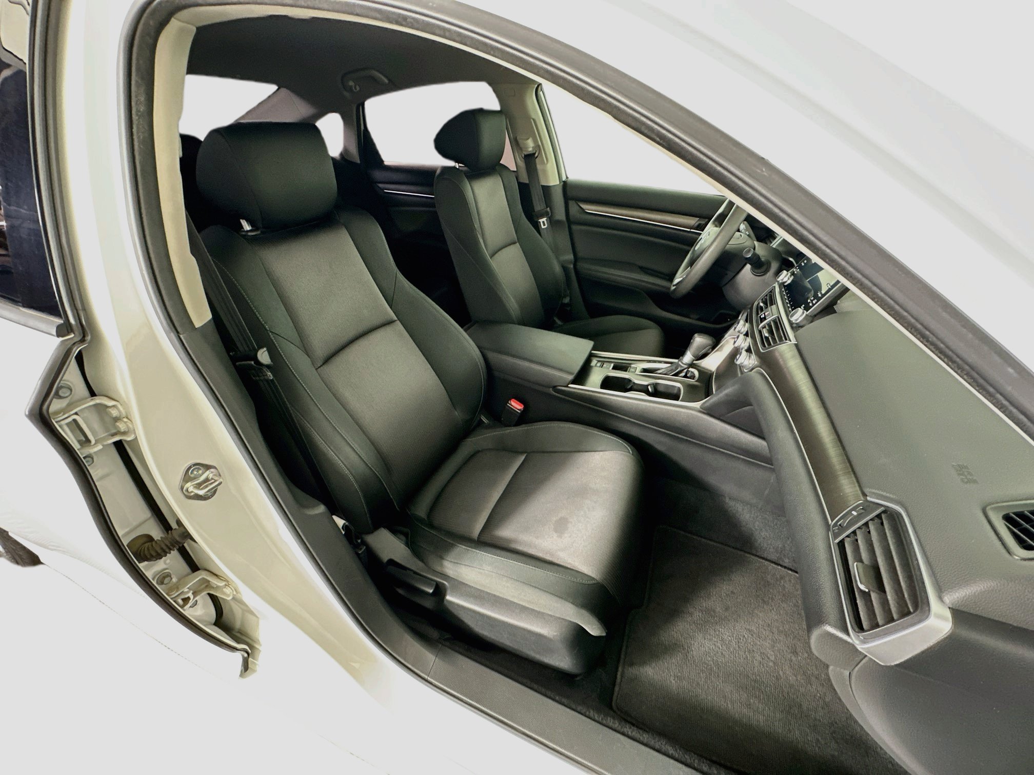 Used 2019 Honda Accord LX image 29