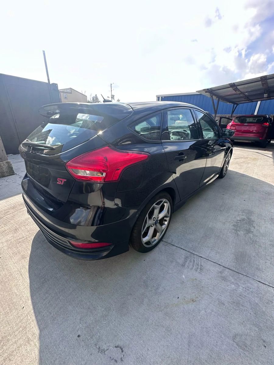 Used 2016 Ford Focus ST image 7