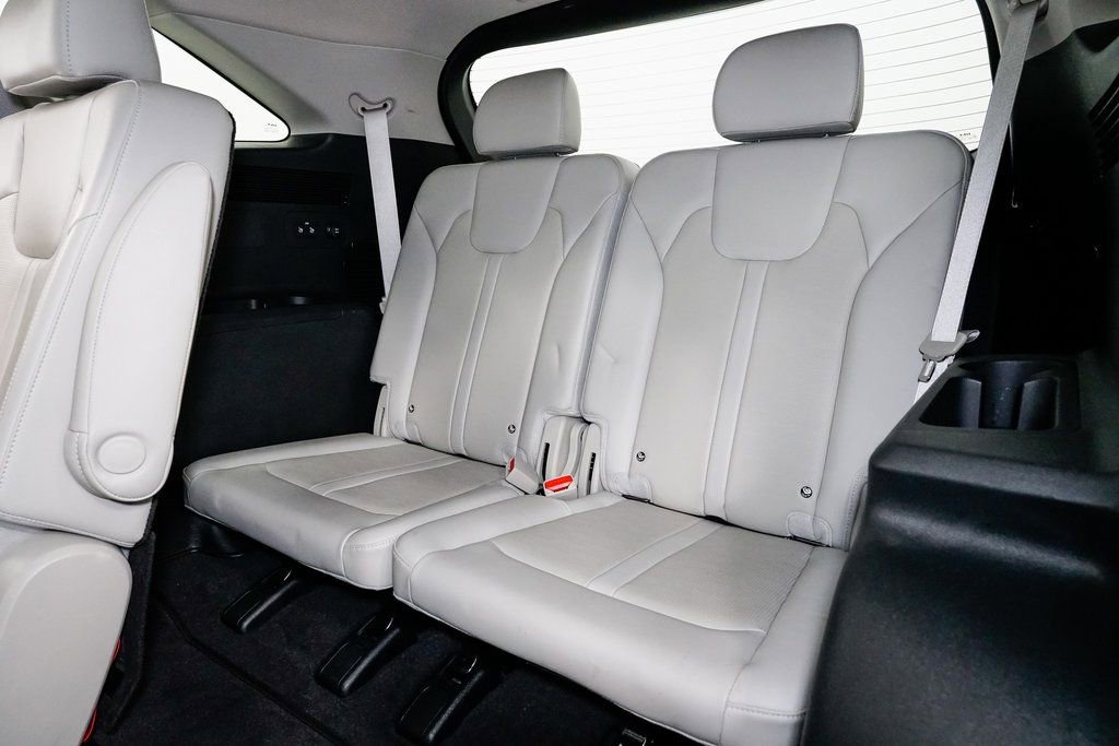 Certified 2024 Kia Sorento SX image 27