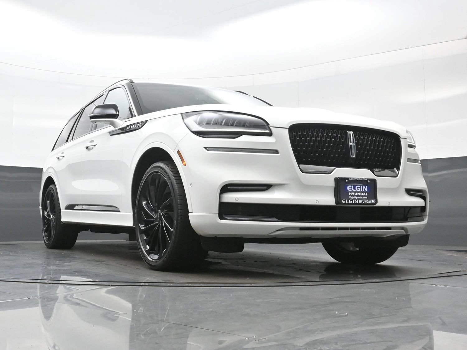 Used 2023 Lincoln Aviator Reserve w/ Jet Package AWD/4WD image 34