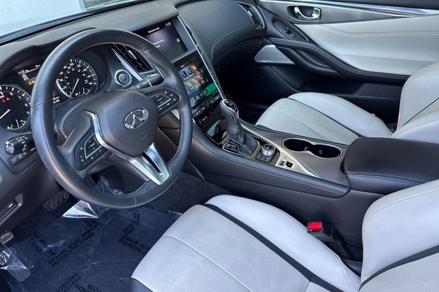 Used 2022 INFINITI Q60 3.0t Luxe w/ Cargo Package RWD image 10