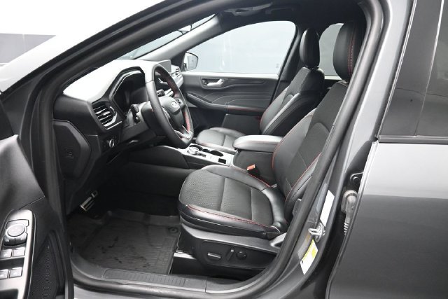 Certified 2024 Ford Escape ST-Line w/ Tech Pack #1 AWD/4WD image 10