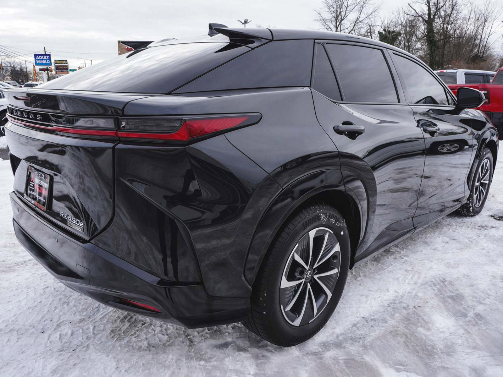 Used 2023 Lexus RZ 450e Premium w/ Technology Package image 5