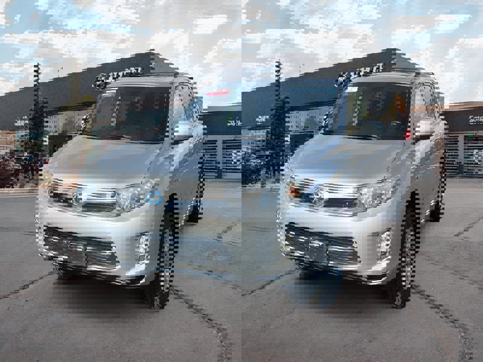 Used 2012 Toyota Highlander 4WD Hybrid w/ Leather Pkg image 1