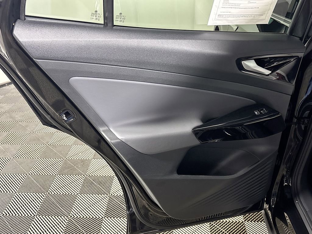 Used 2021 Volkswagen ID.4 Pro S w/ Gradient Package image 20