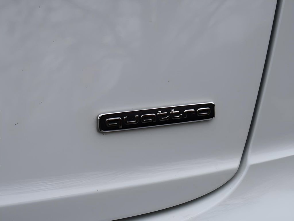 Used 2025 Audi Q8 Premium Plus image 9