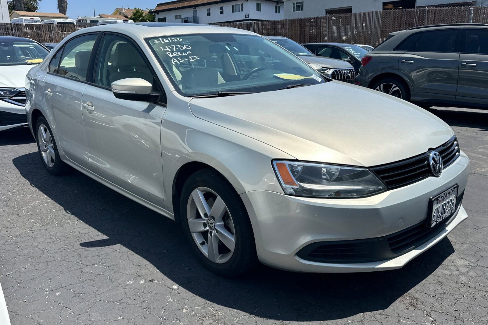 Used 2012 Volkswagen Jetta TDI FWD image 2