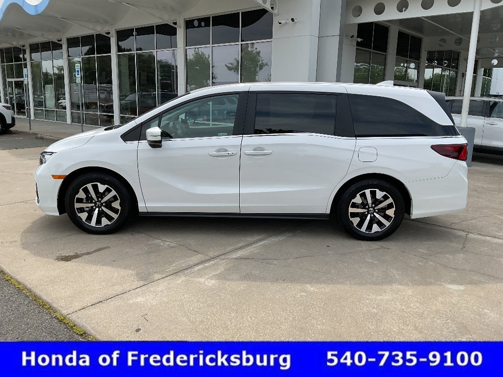 Certified 2026 Honda Odyssey EX-L image 2