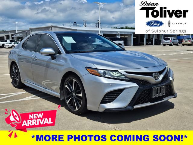 Used 2018 Toyota Camry XSE FWD image 1
