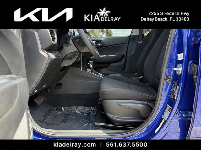 Used 2021 Hyundai Venue SE FWD image 16