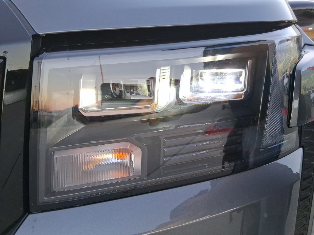 New 2026 Nissan Frontier SV w/ Tow Package image 28