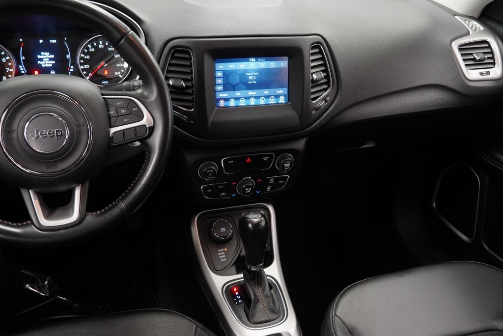 Certified 2020 Jeep Compass Latitude AWD/4WD image 23