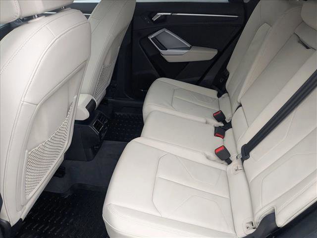 Used 2022 Audi Q3 2.0T Premium image 18