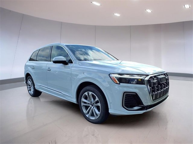 New 2025 Audi Q7 3.0T Premium w/ Convenience Package
