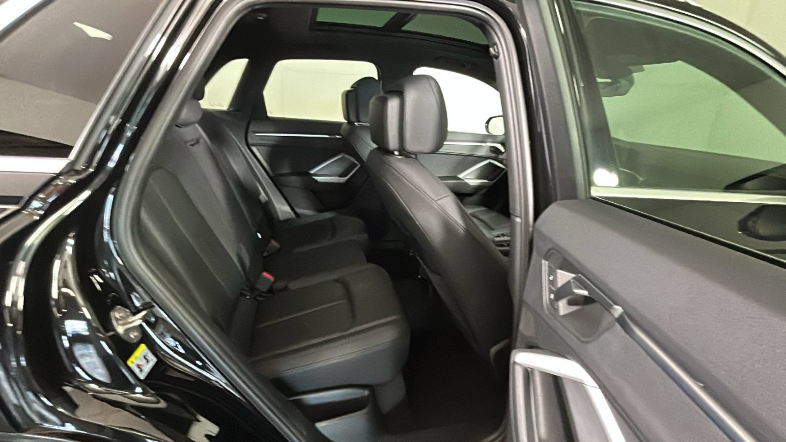 Used 2025 Audi Q3 2.0T Premium AWD/4WD image 30