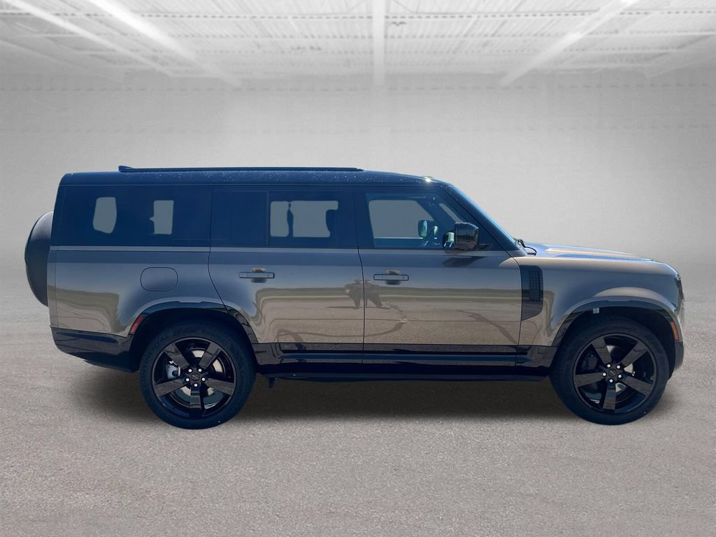 New 2026 Land Rover Defender 130 X-Dynamic SE AWD/4WD image 6