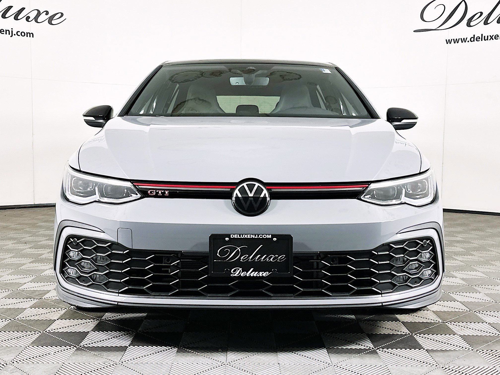 Used 2024 Volkswagen GTI SE image 2