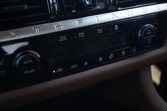 New 2026 Nissan Pathfinder Platinum image 17