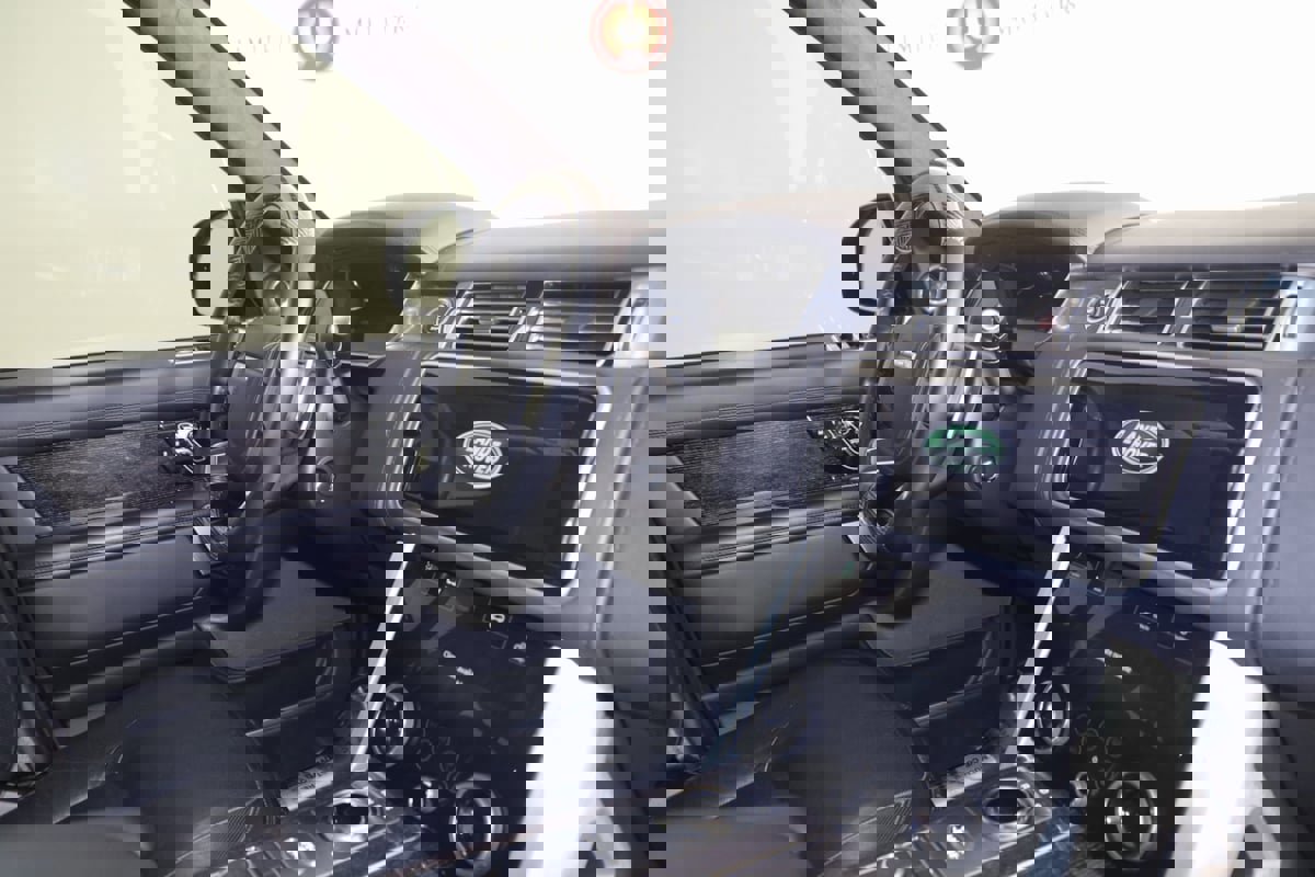 Used 2020 Land Rover Range Rover Autobiography image 38