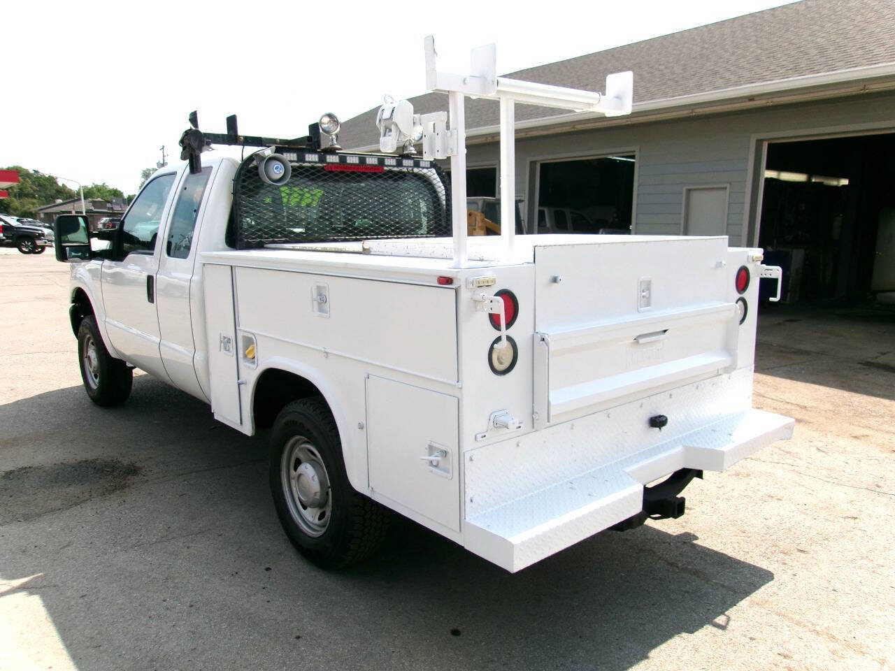 Used 2015 Ford F250 XL w/ Camper Package AWD/4WD image 6