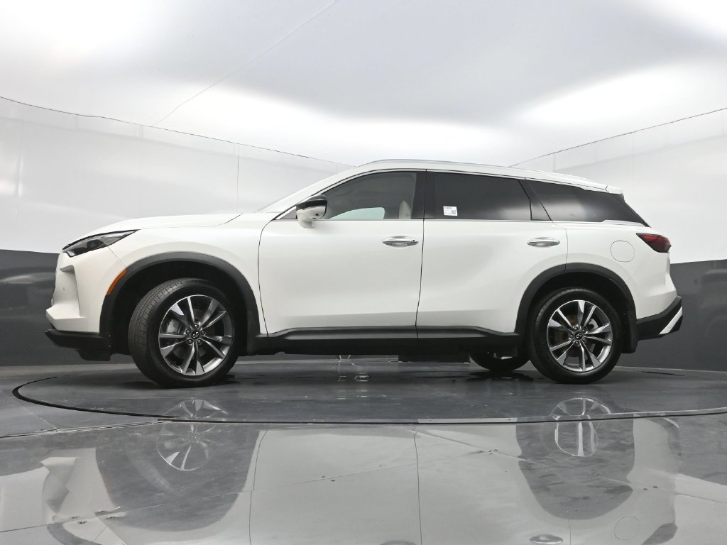 Used 2023 INFINITI QX60 Luxe w/ Cargo Package FWD image 29